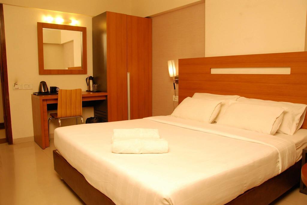 Hotel Tanish Residency Navi Mumbai Szoba fotó